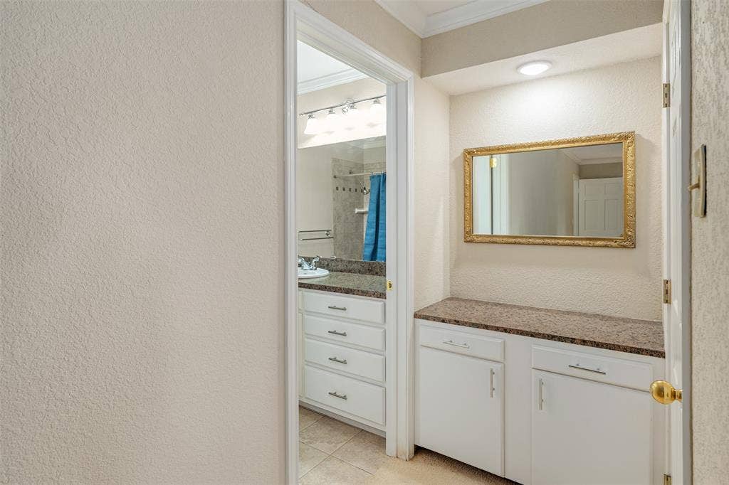 11608 State Highway 19 N, Athens, TX 75752 Primary bath