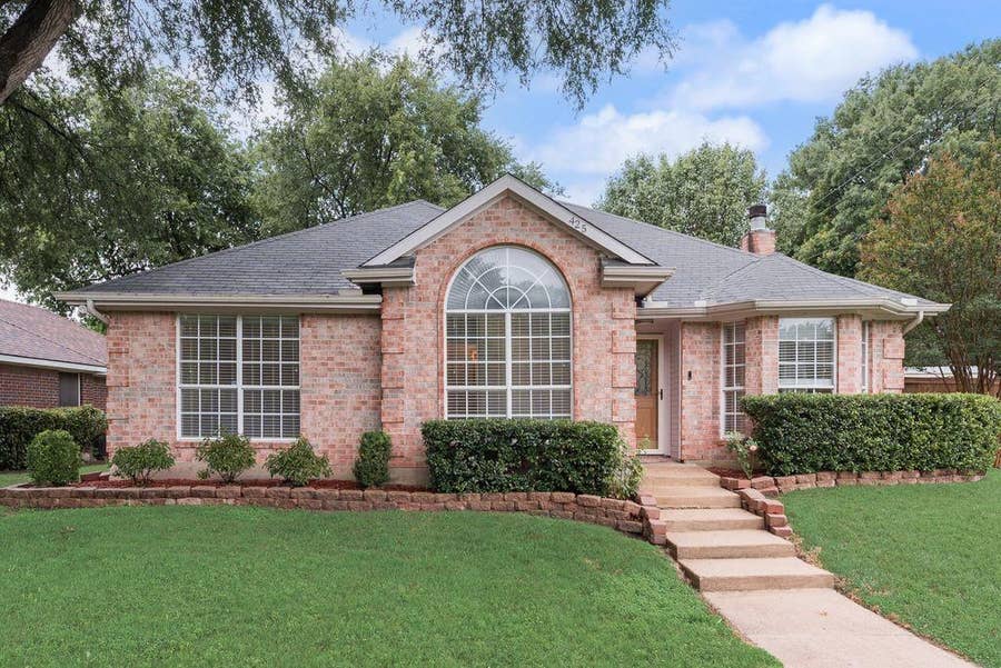Property photo for 425 Alpine Drive, DeSoto, TX