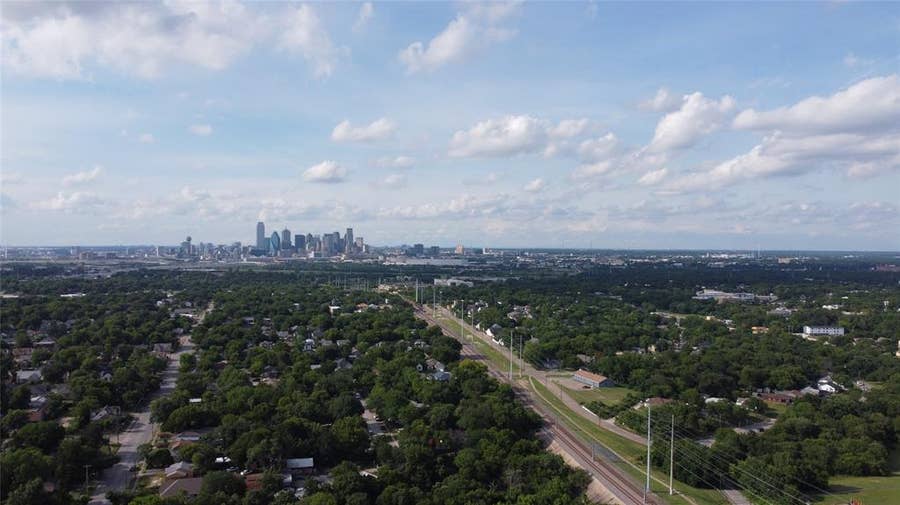 Property photo for 1410 S Denley Drive, Dallas, TX