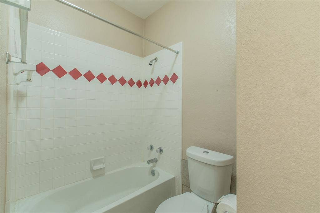 1410 Holveck Drive, Cedar Hill, TX 75104