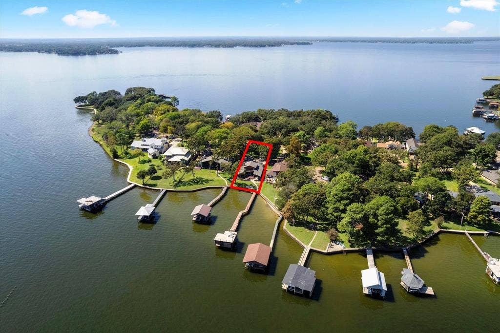 169 Deer Island Road, Mabank, TX 75156 169 Deer Island Road, Mabank, TX 75156