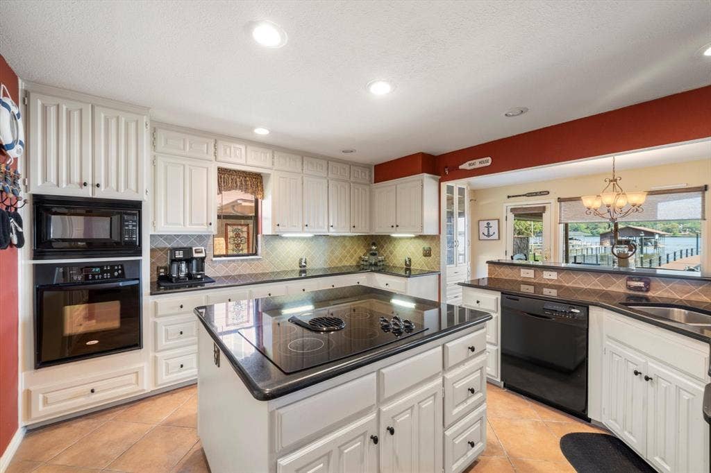 169 Deer Island Road, Mabank, TX 75156 169 Deer Island Road, Mabank, TX 75156