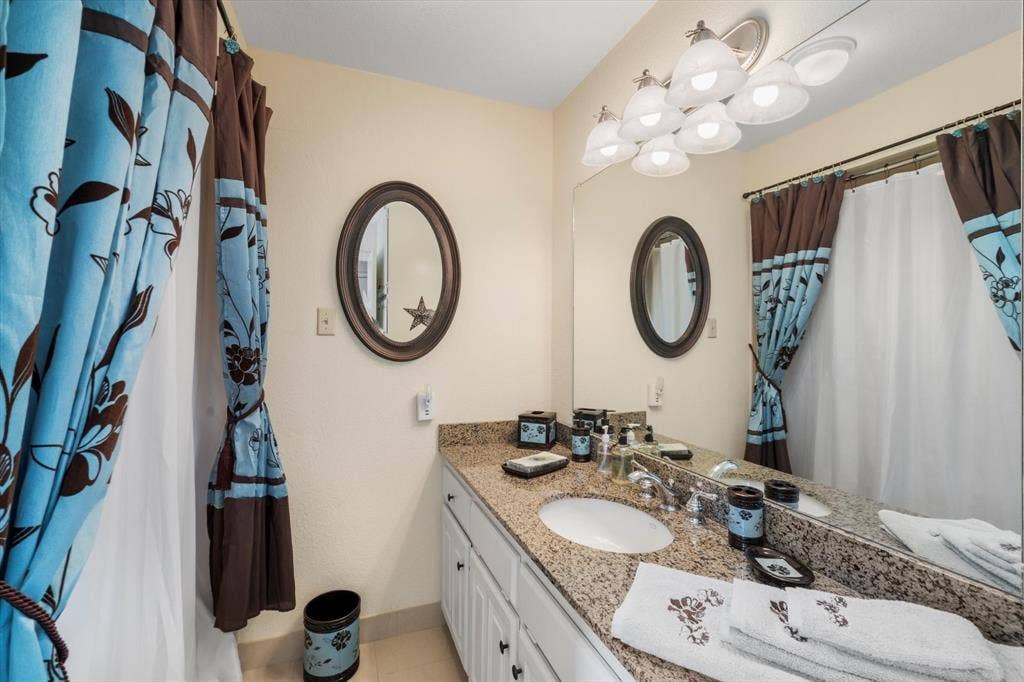 169 Deer Island Road, Mabank, TX 75156 169 Deer Island Road, Mabank, TX 75156