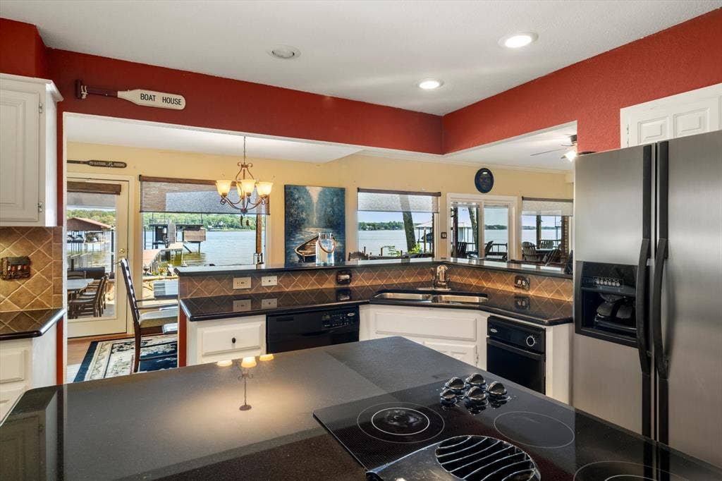 169 Deer Island Road, Mabank, TX 75156 169 Deer Island Road, Mabank, TX 75156