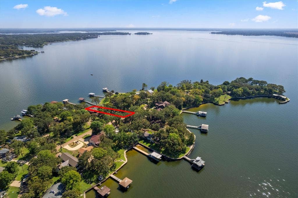 169 Deer Island Road, Mabank, TX 75156 169 Deer Island Road, Mabank, TX 75156