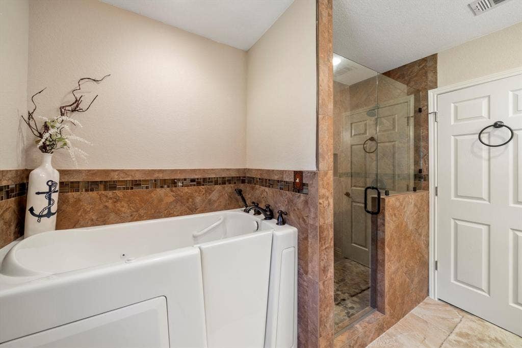 169 Deer Island Road, Mabank, TX 75156 169 Deer Island Road, Mabank, TX 75156