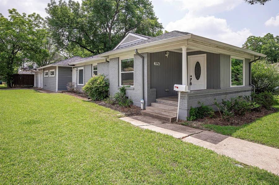 Property photo for 3950 Hawick Lane, Dallas, TX