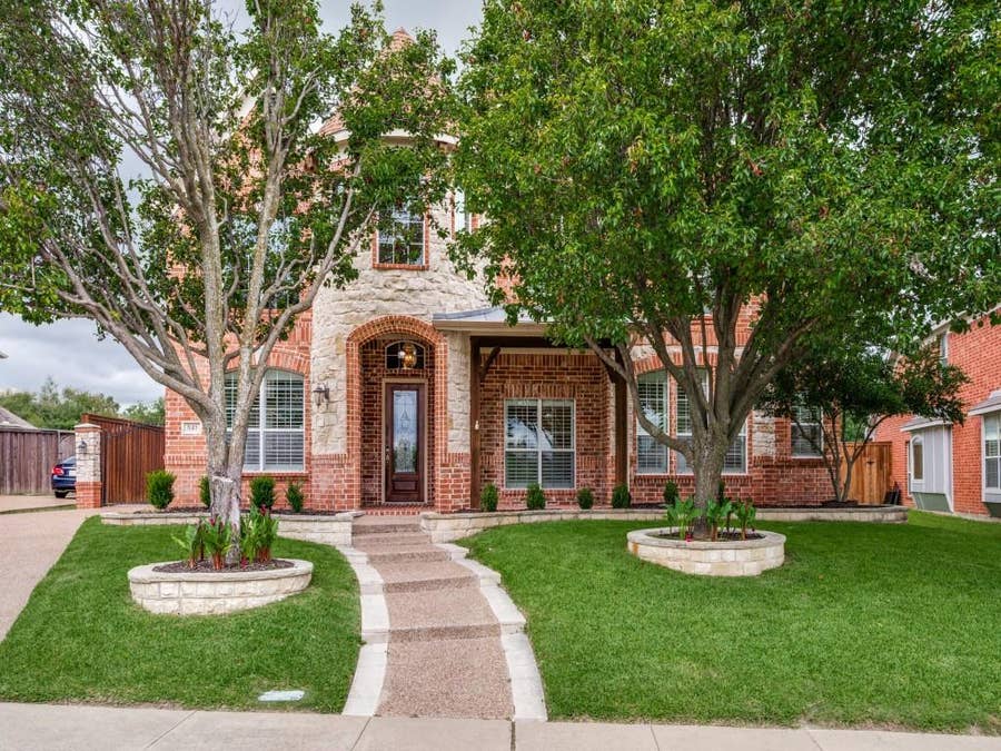 Property photo for 841 Wind Brook Lane, Prosper, TX