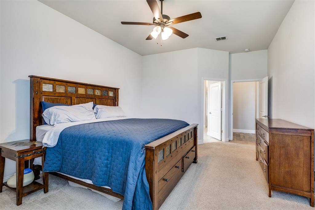 672 Harris Ridge Drive, Arlington, TX 76002
