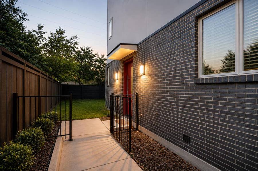 Property photo for 2015 California Drive, #106, Dallas, TX