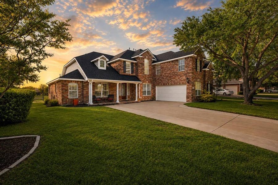 Property photo for 10013 Waterview Parkway, Rowlett, TX