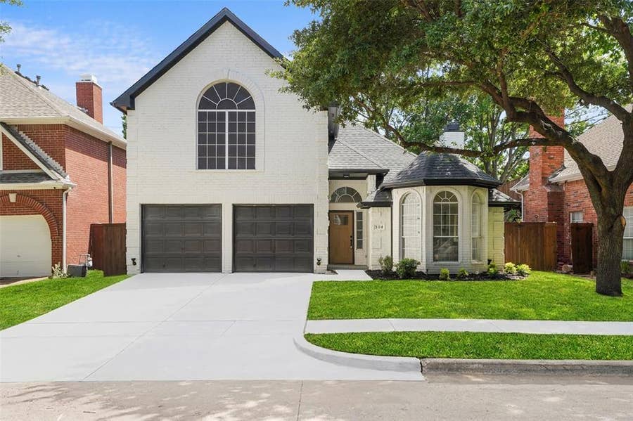 Property photo for 304 Riverwalk Lane, Irving, TX