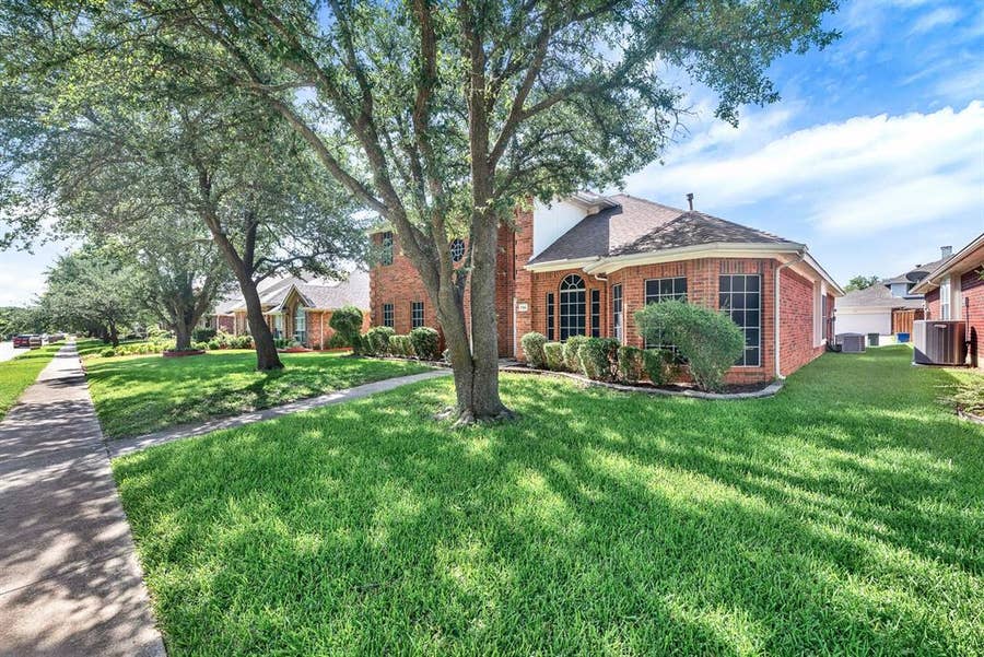 Property photo for 706 Green Apple Drive, Garland, TX