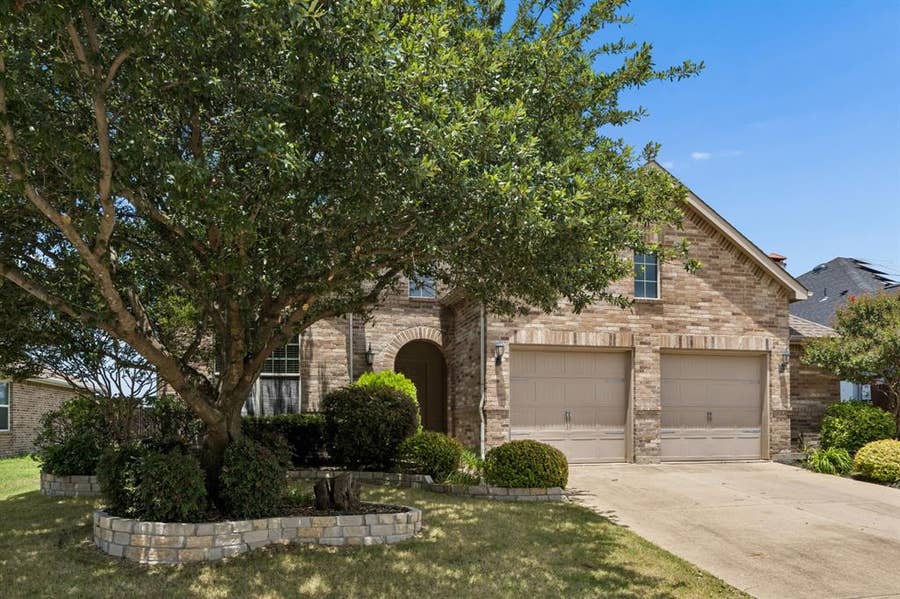 Property photo for 2002 Enchanted Rock Drive, Forney, TX