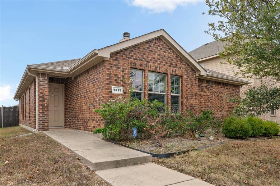 Property photo for 1313 Honeywood Lane, Royse City, TX