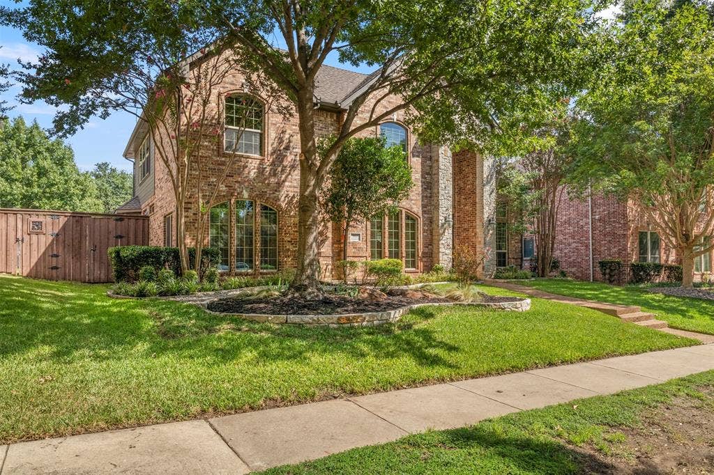 5812 Kingsbrook Drive, Plano, TX 75093 5812 Kingsbrook Drive, Plano, TX 75093