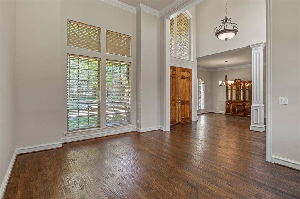 5812 Kingsbrook Drive, Plano, TX 75093 Also a great flex space.