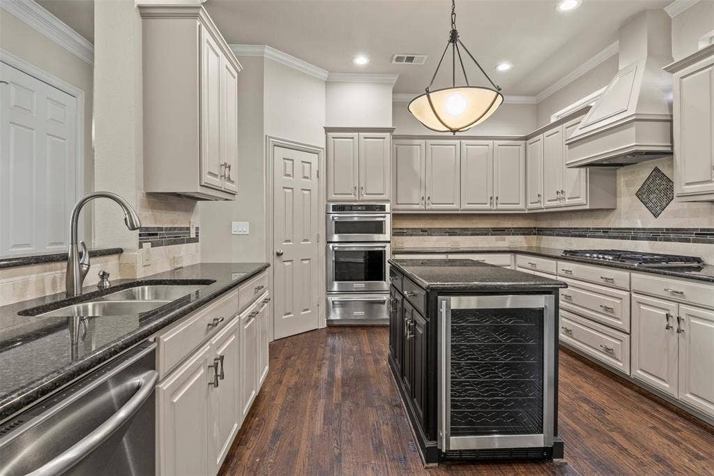 5812 Kingsbrook Drive, Plano, TX 75093 5812 Kingsbrook Drive, Plano, TX 75093