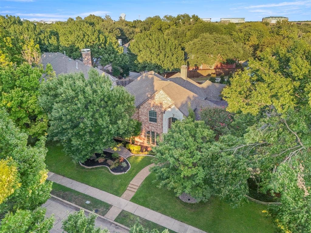 5812 Kingsbrook Drive, Plano, TX 75093 5812 Kingsbrook Drive, Plano, TX 75093