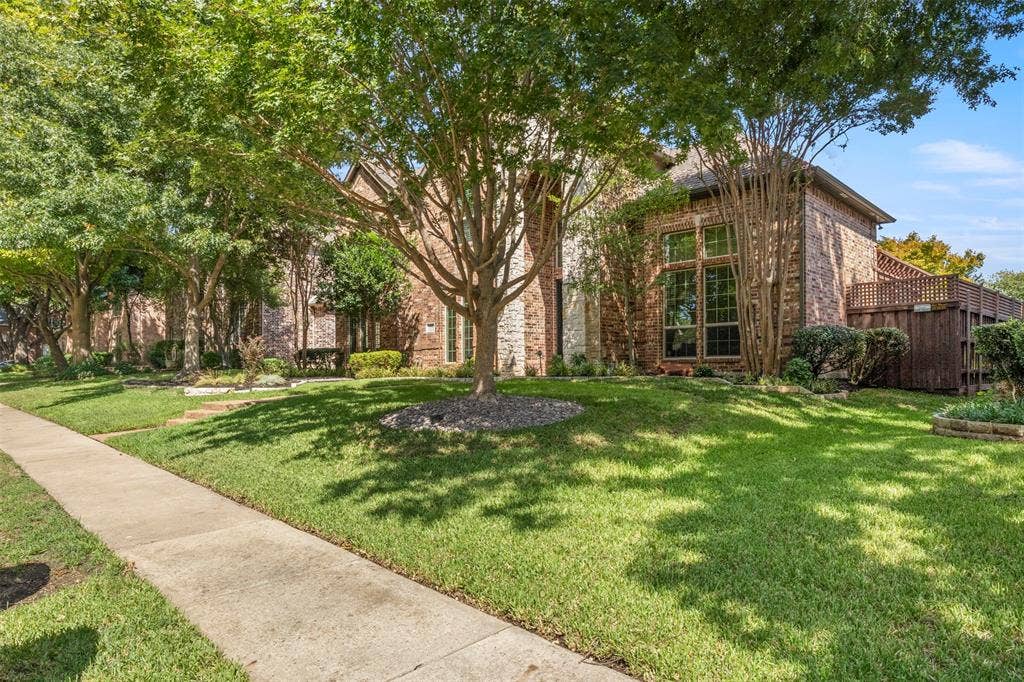 5812 Kingsbrook Drive, Plano, TX 75093 5812 Kingsbrook Drive, Plano, TX 75093