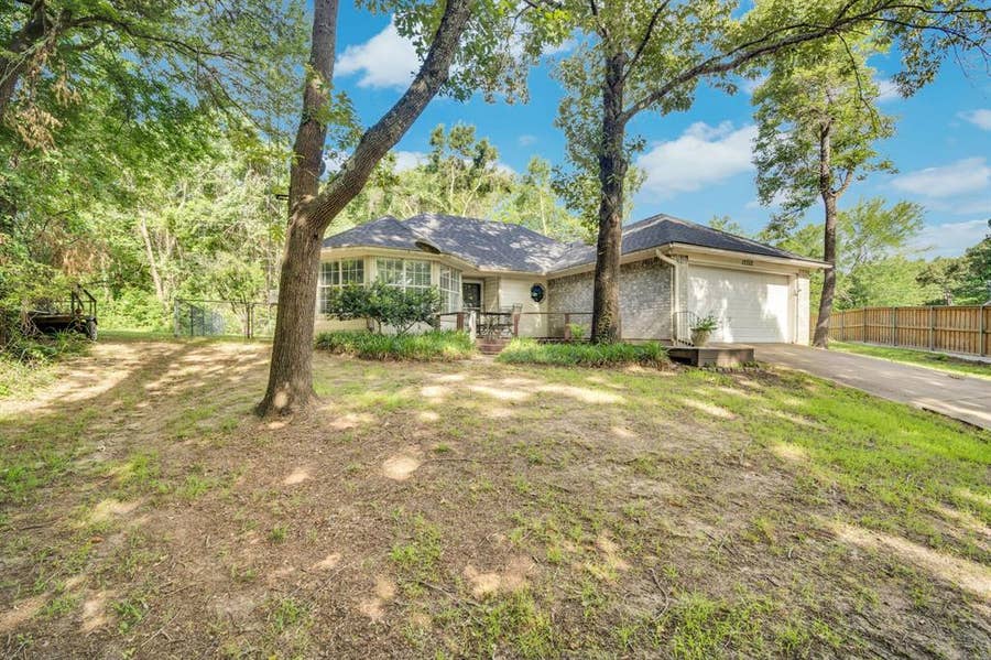 Property photo for 12752 Honeysuckle Circle, Eustace, TX