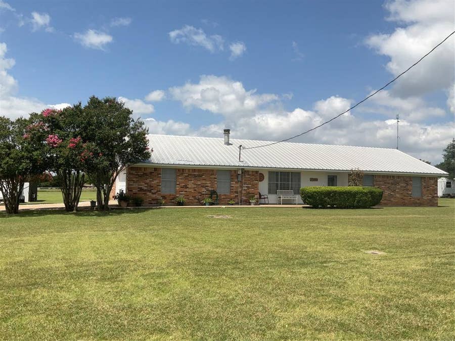 Property photo for 14261 Wortham Bend Road, China Spring, TX
