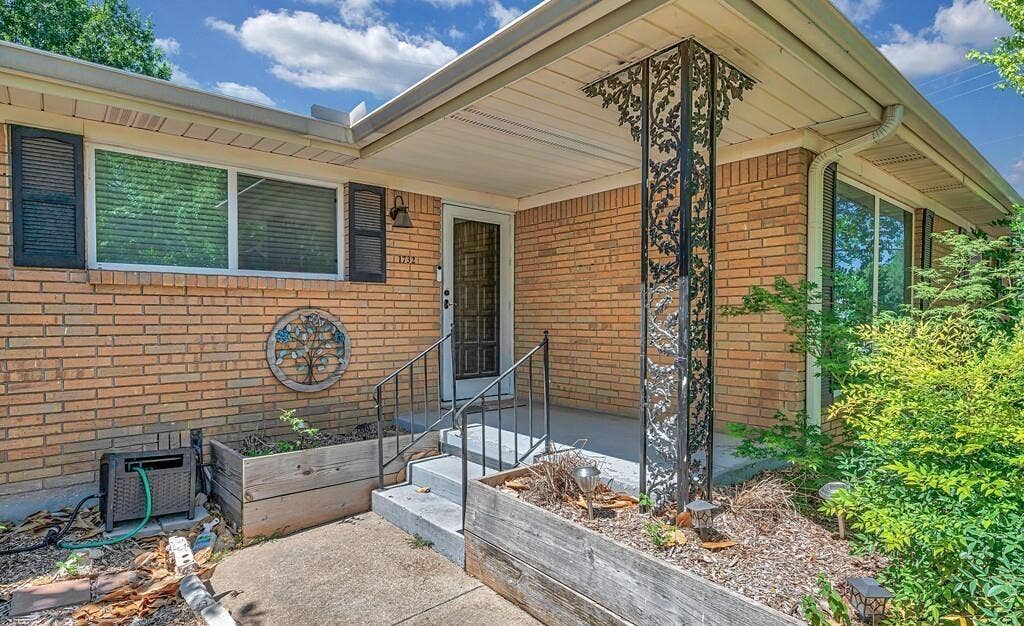 1732 Hilltop Drive, Waco, TX 76710 1732 Hilltop Drive, Waco, TX 76710