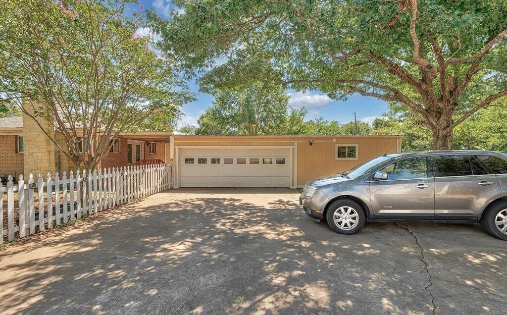 1732 Hilltop Drive, Waco, TX 76710 1732 Hilltop Drive, Waco, TX 76710