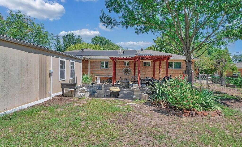 1732 Hilltop Drive, Waco, TX 76710 1732 Hilltop Drive, Waco, TX 76710