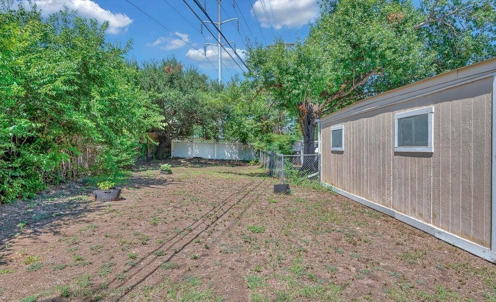 1732 Hilltop Drive, Waco, TX 76710 1732 Hilltop Drive, Waco, TX 76710