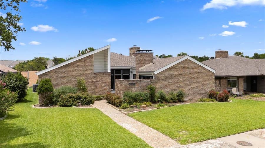 Property photo for 16833 Davenport Court, Dallas, TX