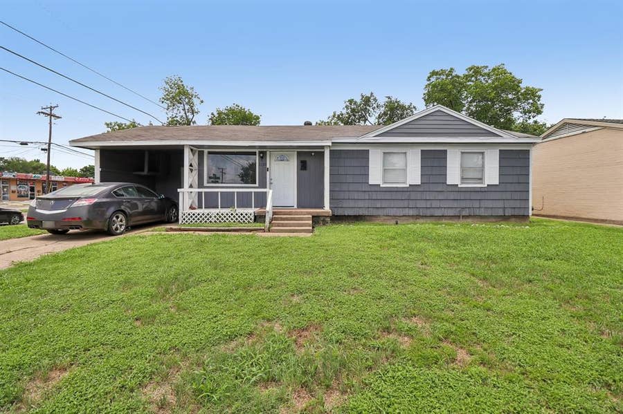 Property photo for 2320 Garden Oaks Drive, Irving, TX