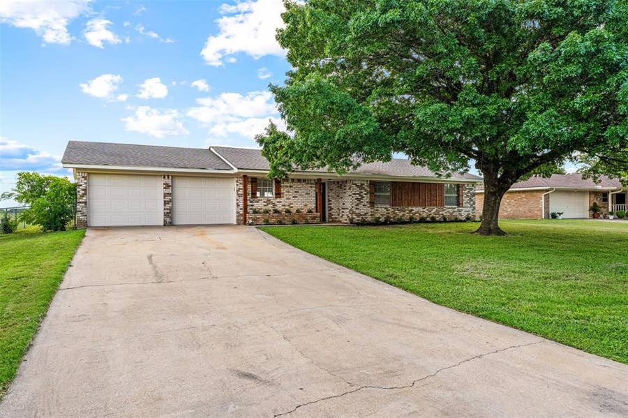 Property photo for 211 Cindy Ann Street, Lorena, TX