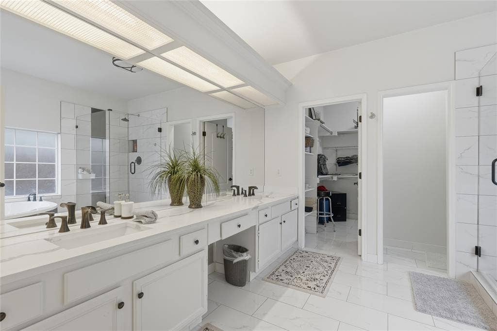 2900 Roper Drive, Plano, TX 75025