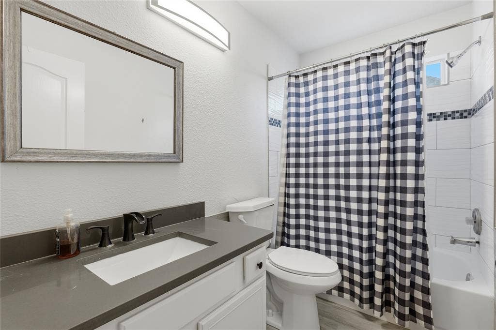 2900 Roper Drive, Plano, TX 75025