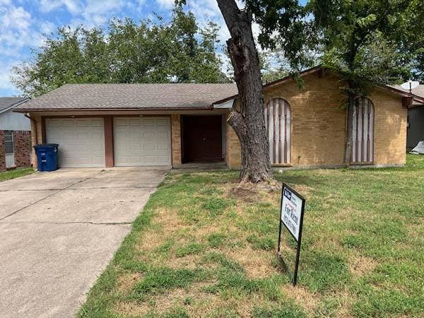 Property photo for 806 Phillips Drive, Ennis, TX