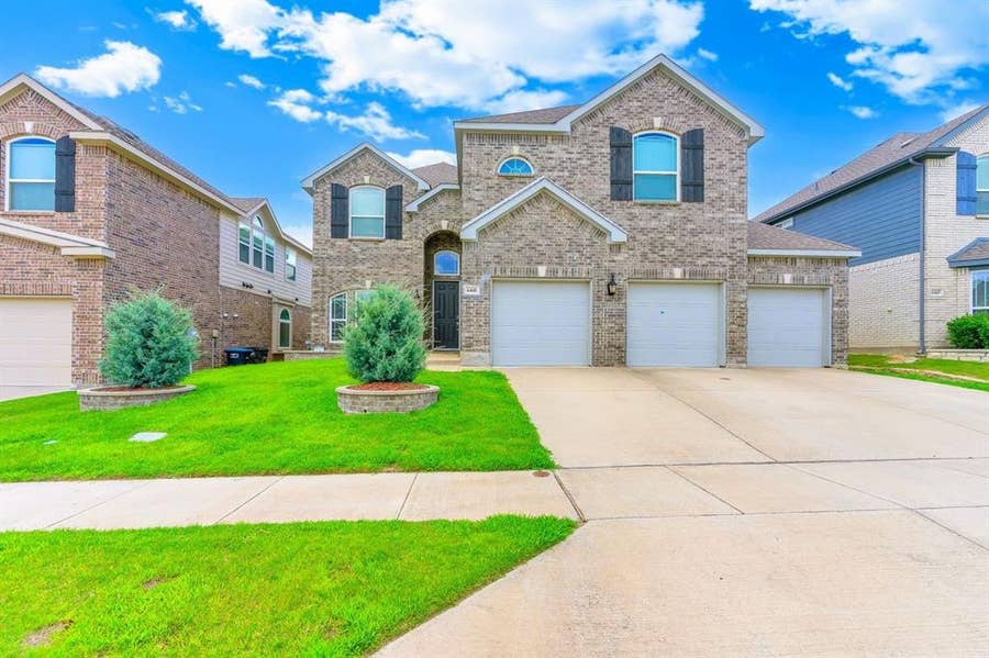 Property photo for 6441 Dove Chase Lane, Fort Worth, TX