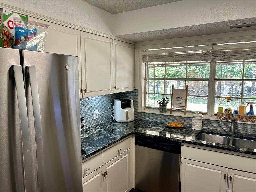 285 N Avenue B, Crawford, TX 76638 285 N Avenue B, Crawford, TX 76638