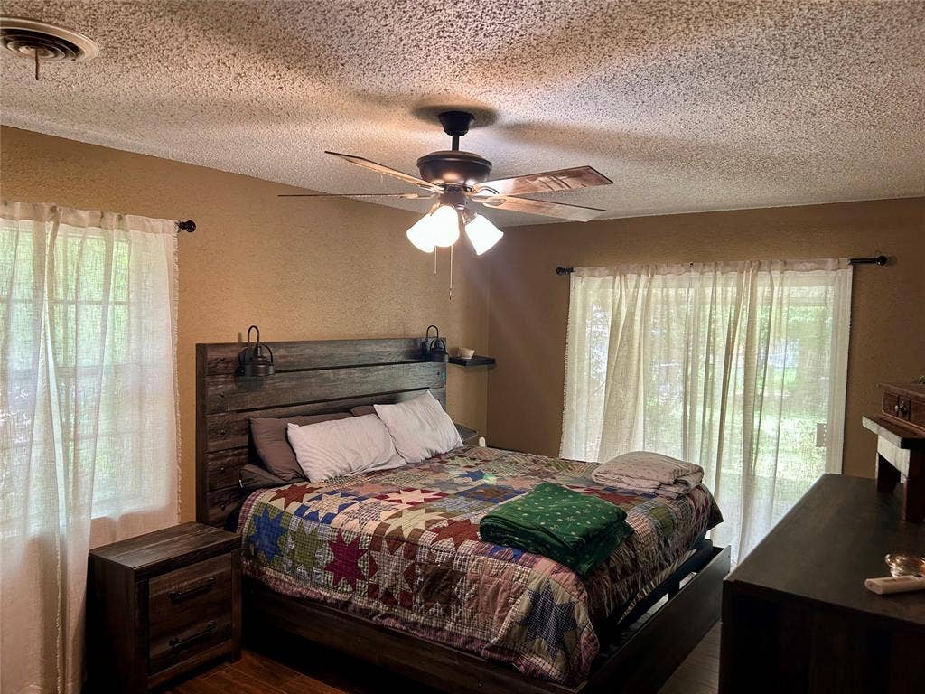 285 N Avenue B, Crawford, TX 76638 285 N Avenue B, Crawford, TX 76638