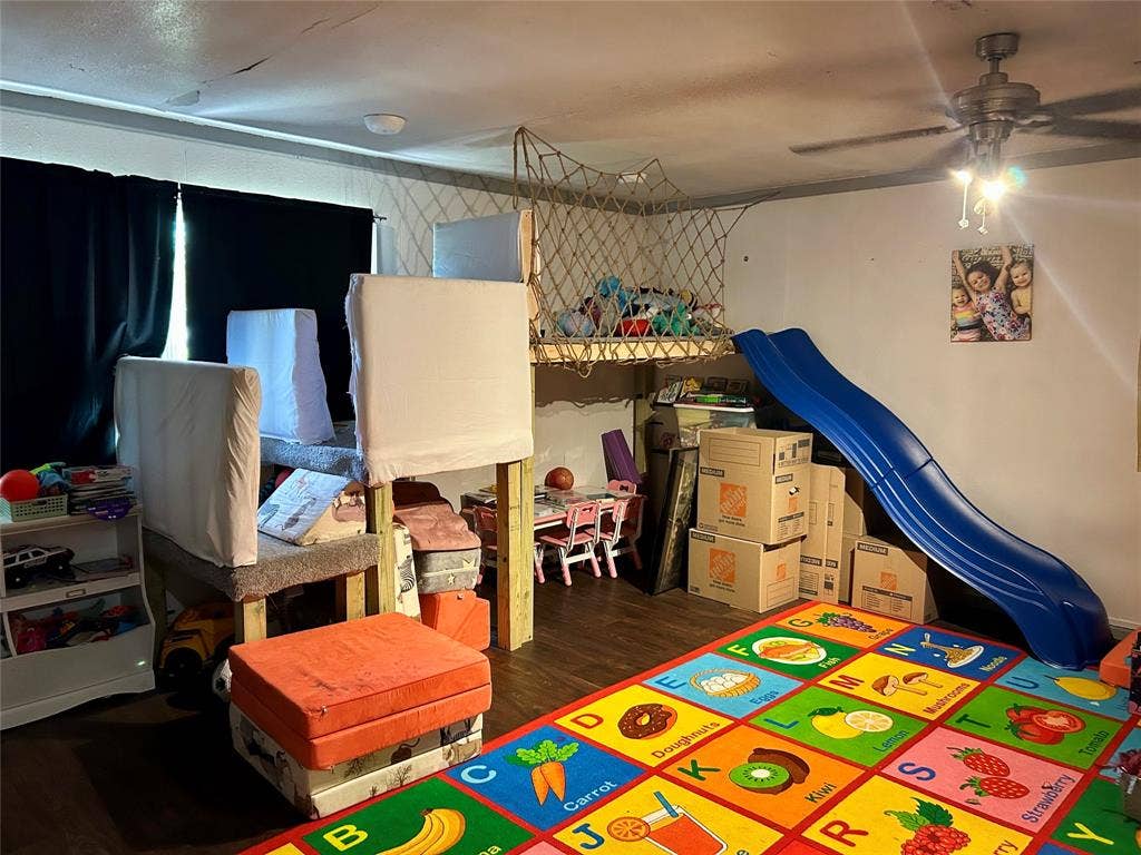 285 N Avenue B, Crawford, TX 76638 285 N Avenue B, Crawford, TX 76638