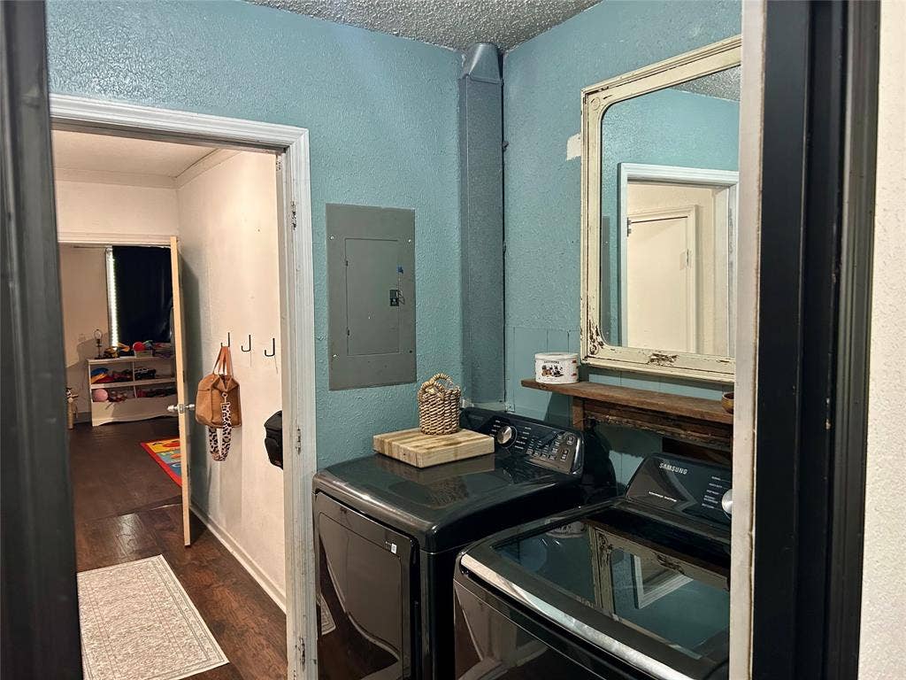 285 N Avenue B, Crawford, TX 76638 285 N Avenue B, Crawford, TX 76638