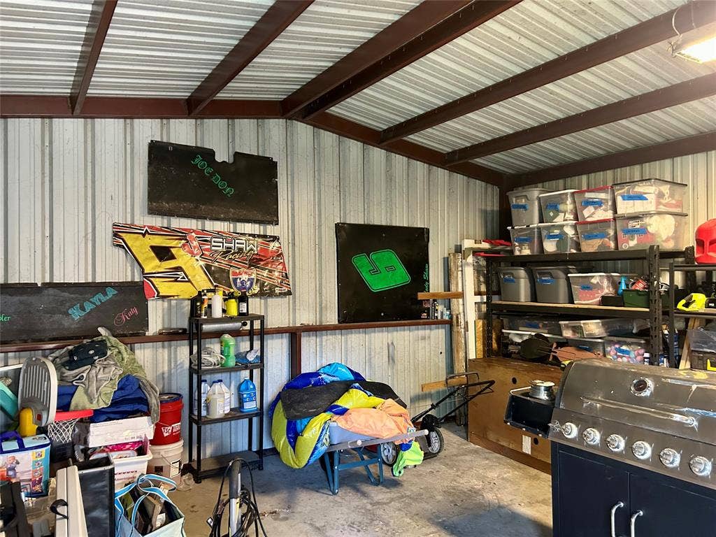 285 N Avenue B, Crawford, TX 76638 285 N Avenue B, Crawford, TX 76638