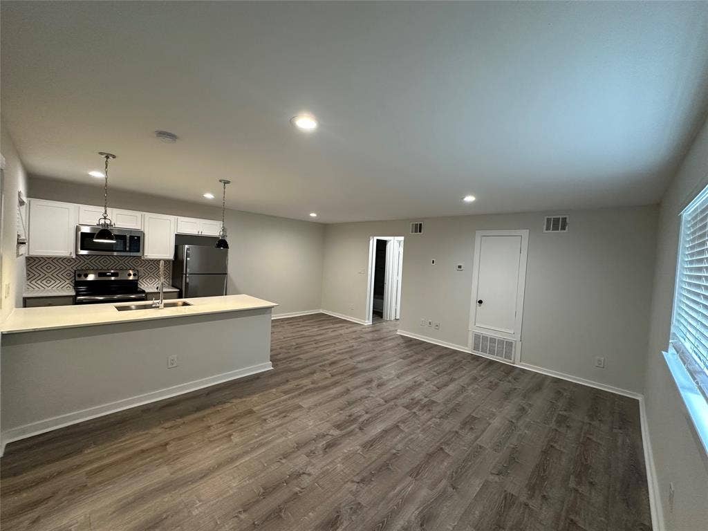 5018 San Jacinto Street, #107, Dallas, TX 75206 5018 San Jacinto Street, #107, Dallas, TX 75206