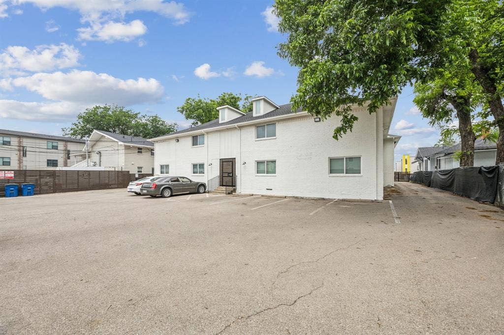5018 San Jacinto Street, #107, Dallas, TX 75206 5018 San Jacinto Street, #107, Dallas, TX 75206