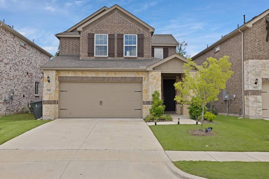 Property photo for 758 Creekwater Lane, Garland, TX