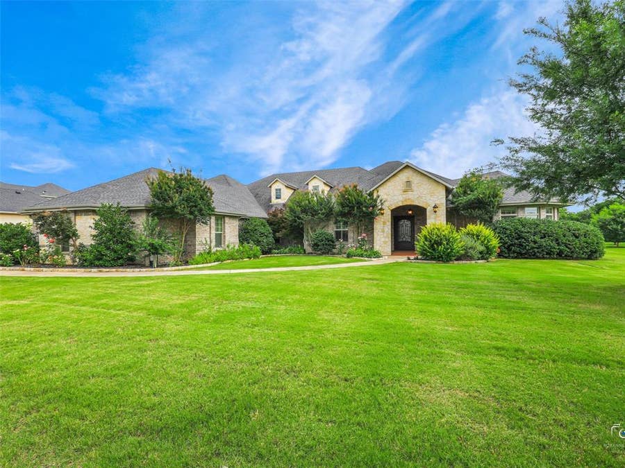 Property photo for 4428 Lake Breeze Drive, McKinney, TX