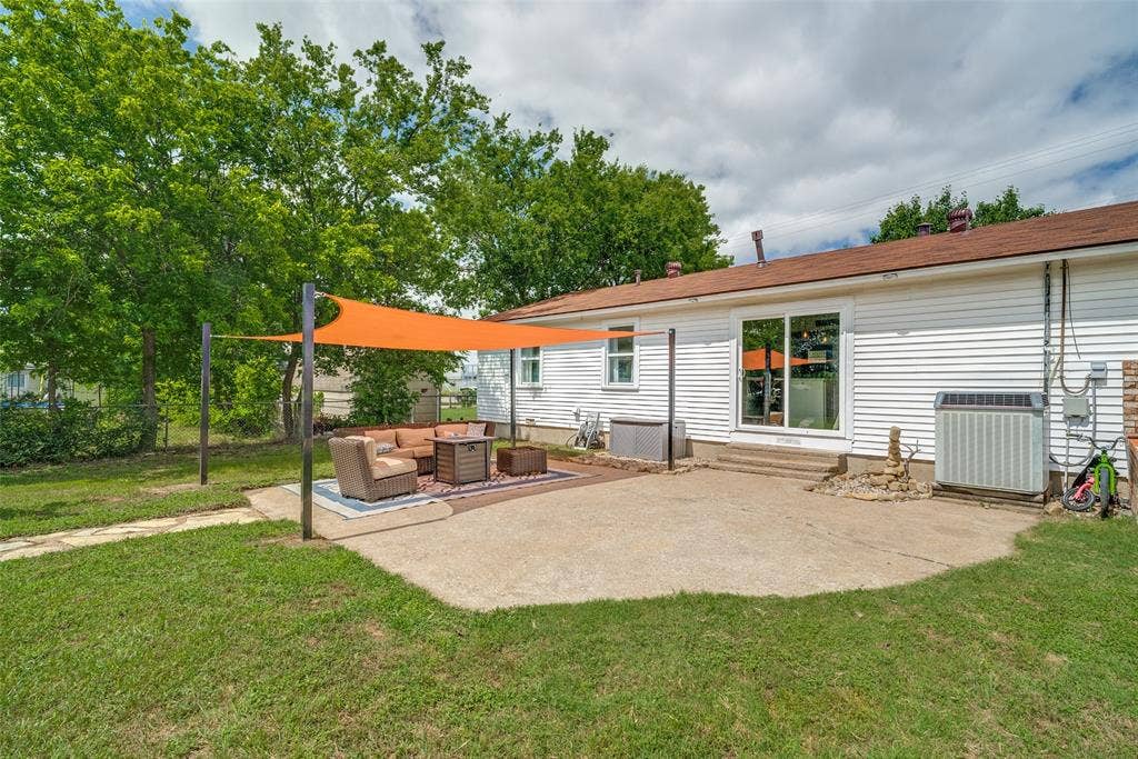 709 Charles Street, Weatherford, TX 76086 709 Charles Street, Weatherford, TX 76086