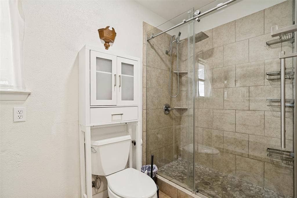 709 Charles Street, Weatherford, TX 76086 709 Charles Street, Weatherford, TX 76086