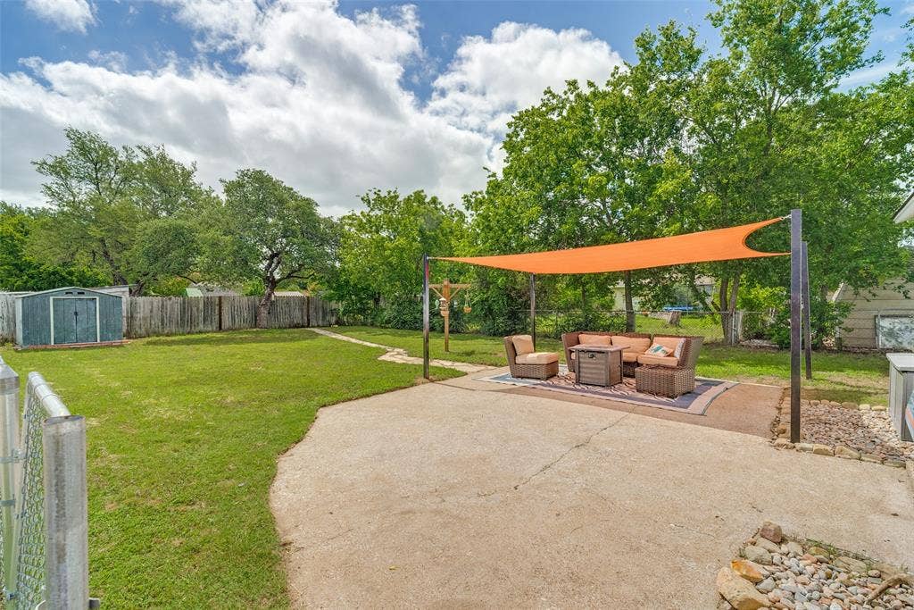 709 Charles Street, Weatherford, TX 76086 709 Charles Street, Weatherford, TX 76086
