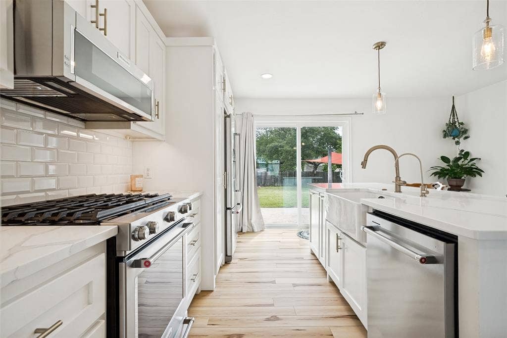 709 Charles Street, Weatherford, TX 76086 709 Charles Street, Weatherford, TX 76086